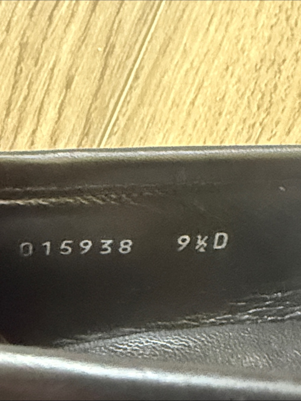 Gucci Black Leather Horsebit Slip-On Loafers - Picture 9 of 12